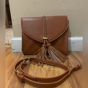 EUC Moda Luxe Crossbody.